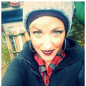 Meet your Posher, Sari